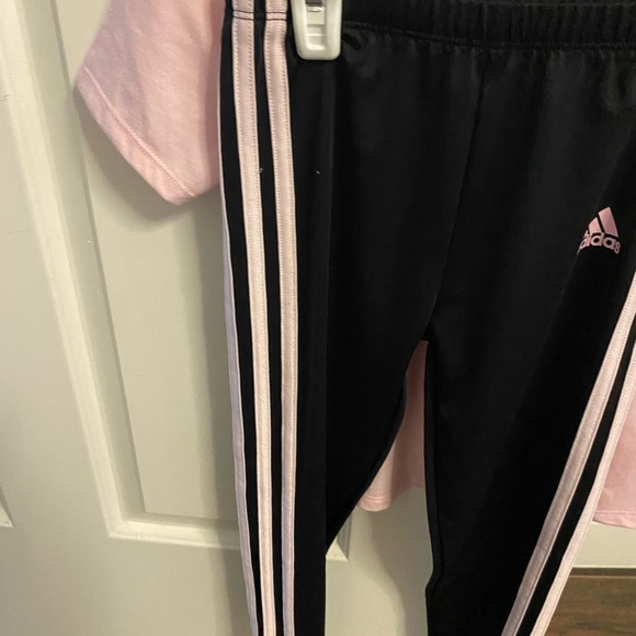 Adidas  girl jogger set - Picture 3 of 6